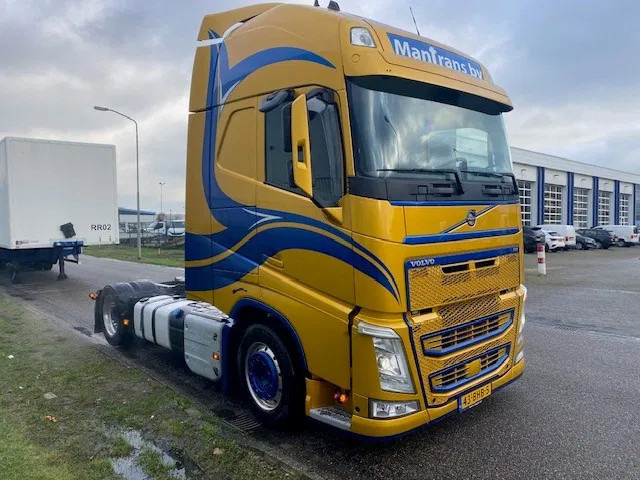 Volvo FH 13.460 trekker, met XL cabine, special paint en incl parc cool, fridge, - Ťahač: obrázok 2 Volvo FH 13.460 trekker, met XL cabine, special paint en incl parc cool, fridge, - Ťahač: obrázok 2