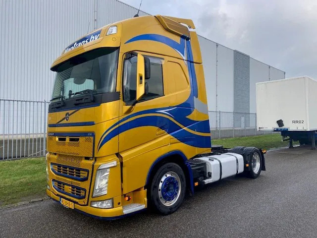 Volvo FH 13.460 trekker, met XL cabine, special paint en incl parc cool, fridge, - Ťahač: obrázok 1 Volvo FH 13.460 trekker, met XL cabine, special paint en incl parc cool, fridge, - Ťahač: obrázok 1