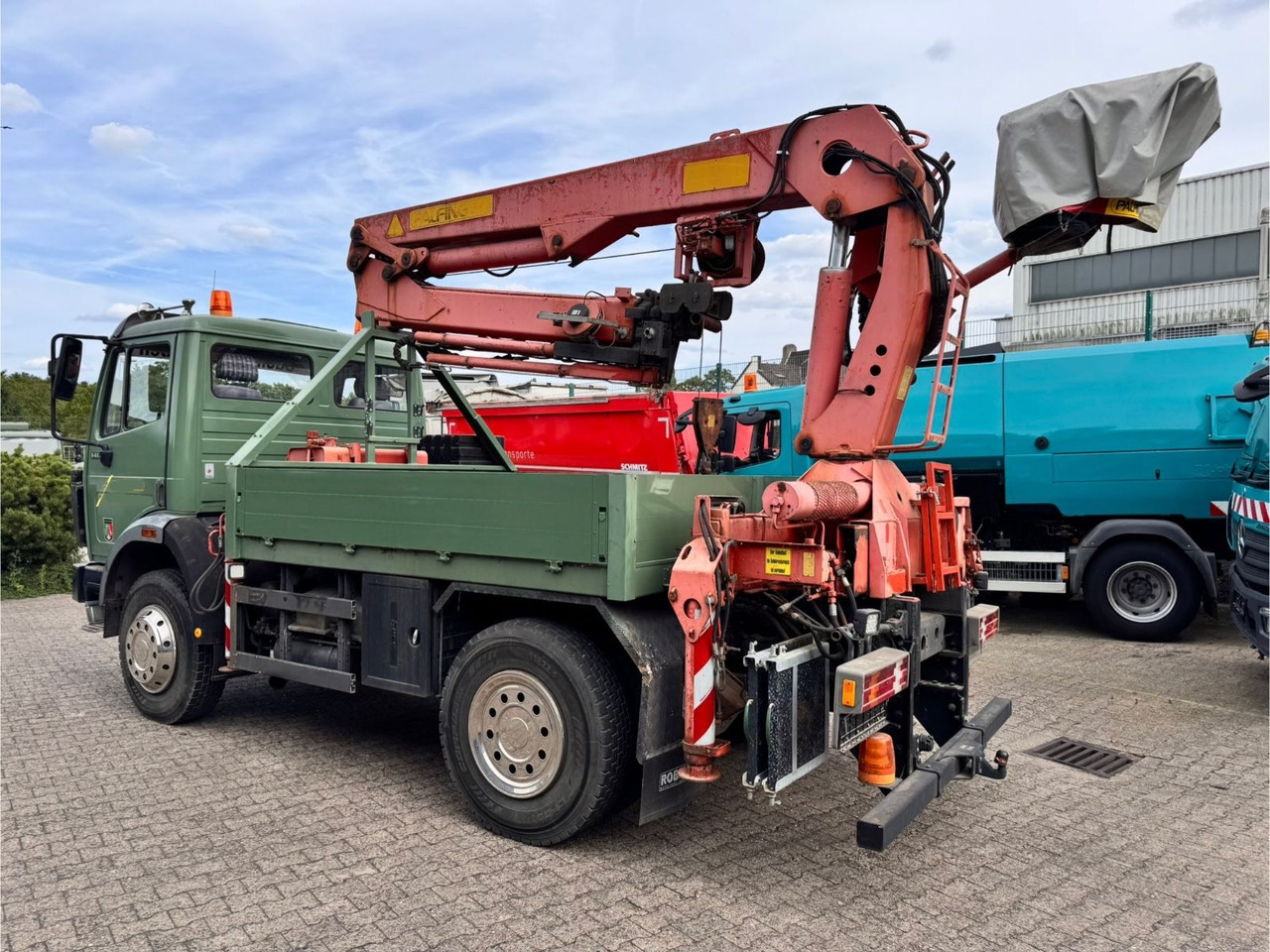 Mercedes-Benz 1417 AK Allrad Palfinger Montagekran 17,7m 64TKM - Auto s hydraulickou rukou: obrázok 4 Mercedes-Benz 1417 AK Allrad Palfinger Montagekran 17,7m 64TKM - Auto s hydraulickou rukou: obrázok 4
