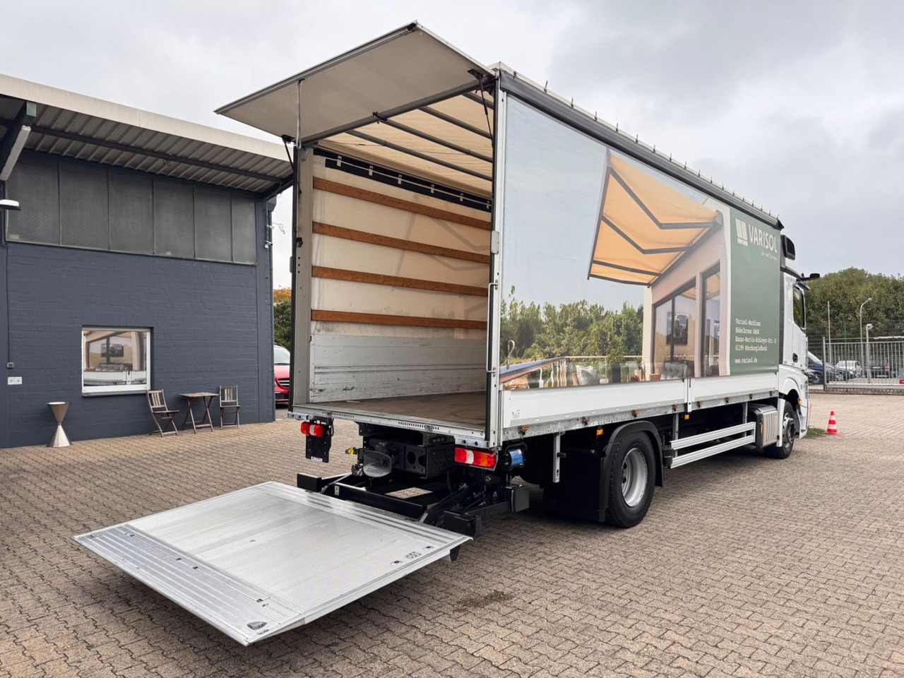Mercedes-Benz 1833 Actros 5 StreamSPace LBW - Plachtové nákladné vozidlo: obrázok 5 Mercedes-Benz 1833 Actros 5 StreamSPace LBW - Plachtové nákladné vozidlo: obrázok 5