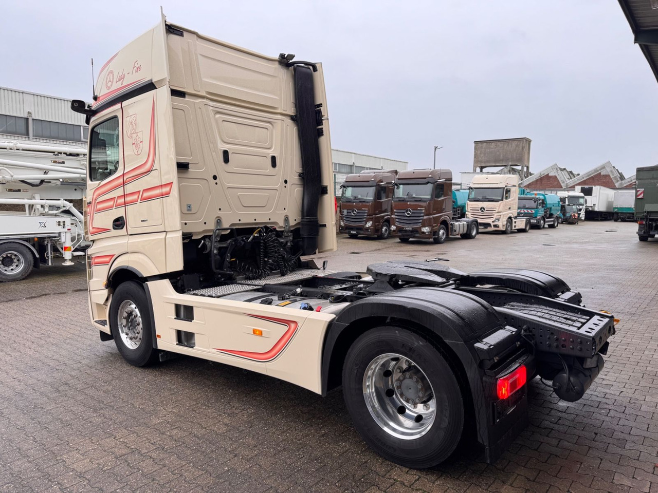 Mercedes-Benz 1848 LS Actros 5 GigaSpace Blatt/Luft - Ťahač: obrázok 5 Mercedes-Benz 1848 LS Actros 5 GigaSpace Blatt/Luft - Ťahač: obrázok 5