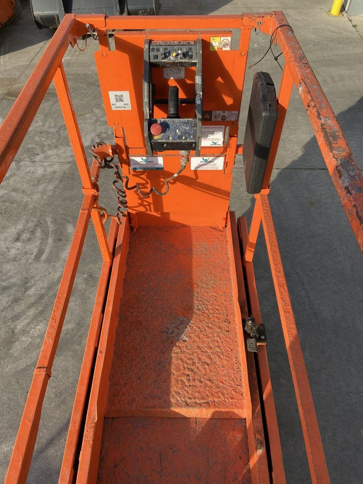 JLG 1930ES (4520) - Samohybná plošiny: obrázok 4 JLG 1930ES (4520) - Samohybná plošiny: obrázok 4