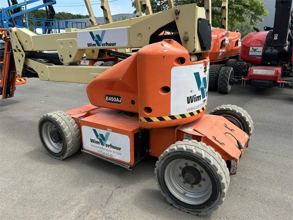 JLG E450AJ (2005) - Kĺbová pracovná plošina: obrázok 2 JLG E450AJ (2005) - Kĺbová pracovná plošina: obrázok 2