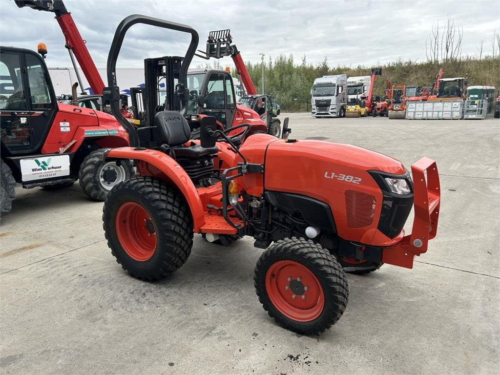Kubota L1-382 (7325) - Komunálny traktor: obrázok 2 Kubota L1-382 (7325) - Komunálny traktor: obrázok 2
