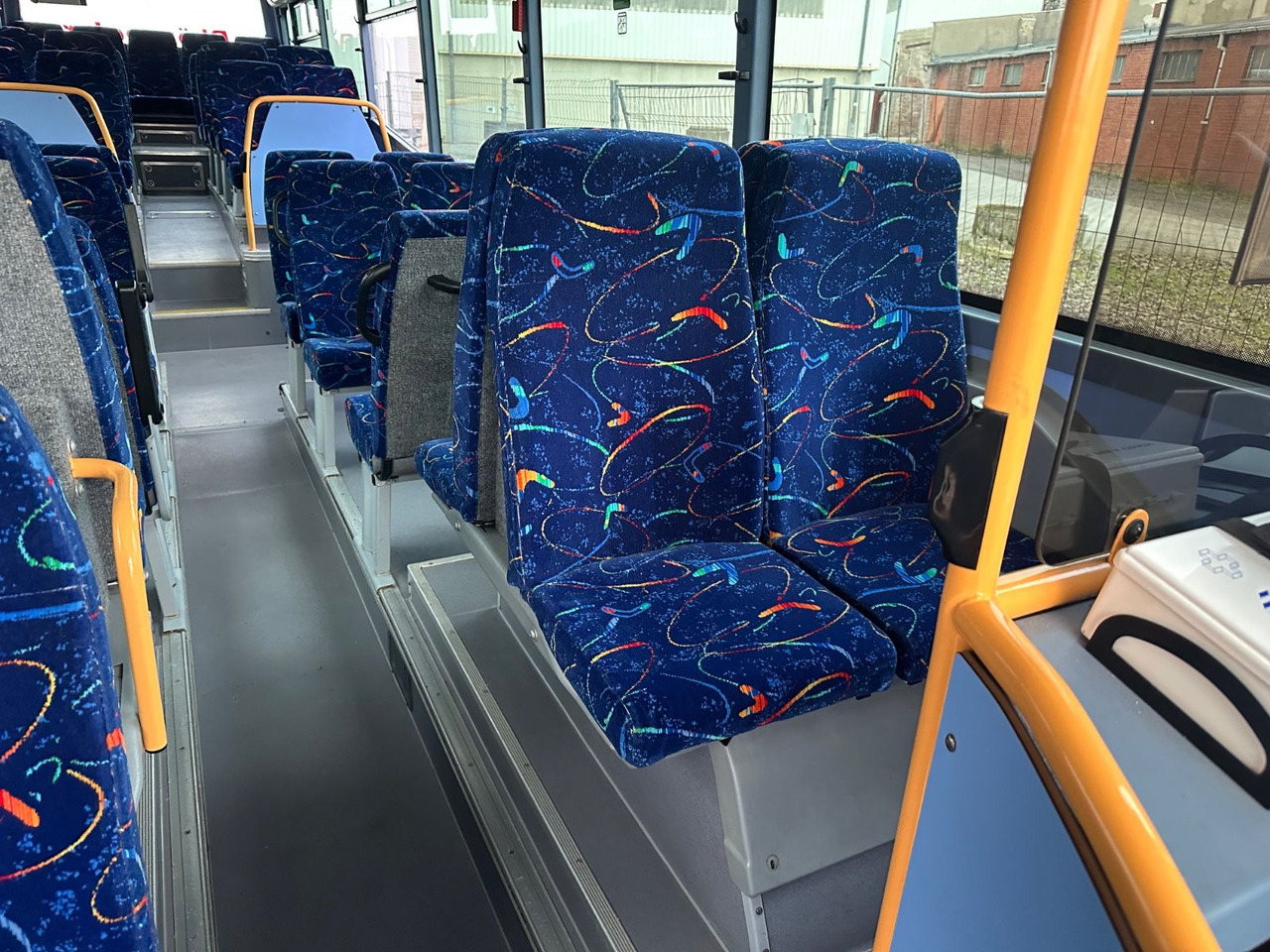 Iveco Irisbus Crossway LE SFR 152 DE*100 km/h*Schalt Iveco Irisbus Crossway LE SFR 152 DE*100 km/h*Schalt - Mestský autobus: obrázok 4 Iveco Irisbus Crossway LE SFR 152 DE*100 km/h*Schalt Iveco Irisbus Crossway LE SFR 152 DE*100 km/h*Schalt - Mestský autobus: obrázok 4