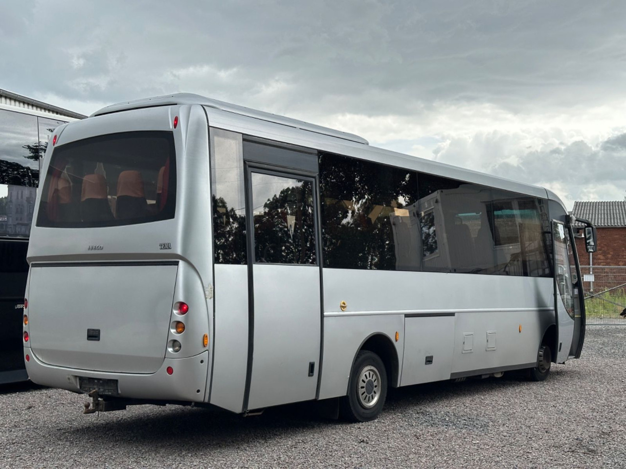 Iveco Kapena Tema 100 (32*Sitze*DE*TOP*Schalt) O510 Iveco Kapena Tema 100 , O 510, 818, Rapido - Minibus, Mikrobus: obrázok 2 Iveco Kapena Tema 100 (32*Sitze*DE*TOP*Schalt) O510 Iveco Kapena Tema 100 , O 510, 818, Rapido - Minibus, Mikrobus: obrázok 2