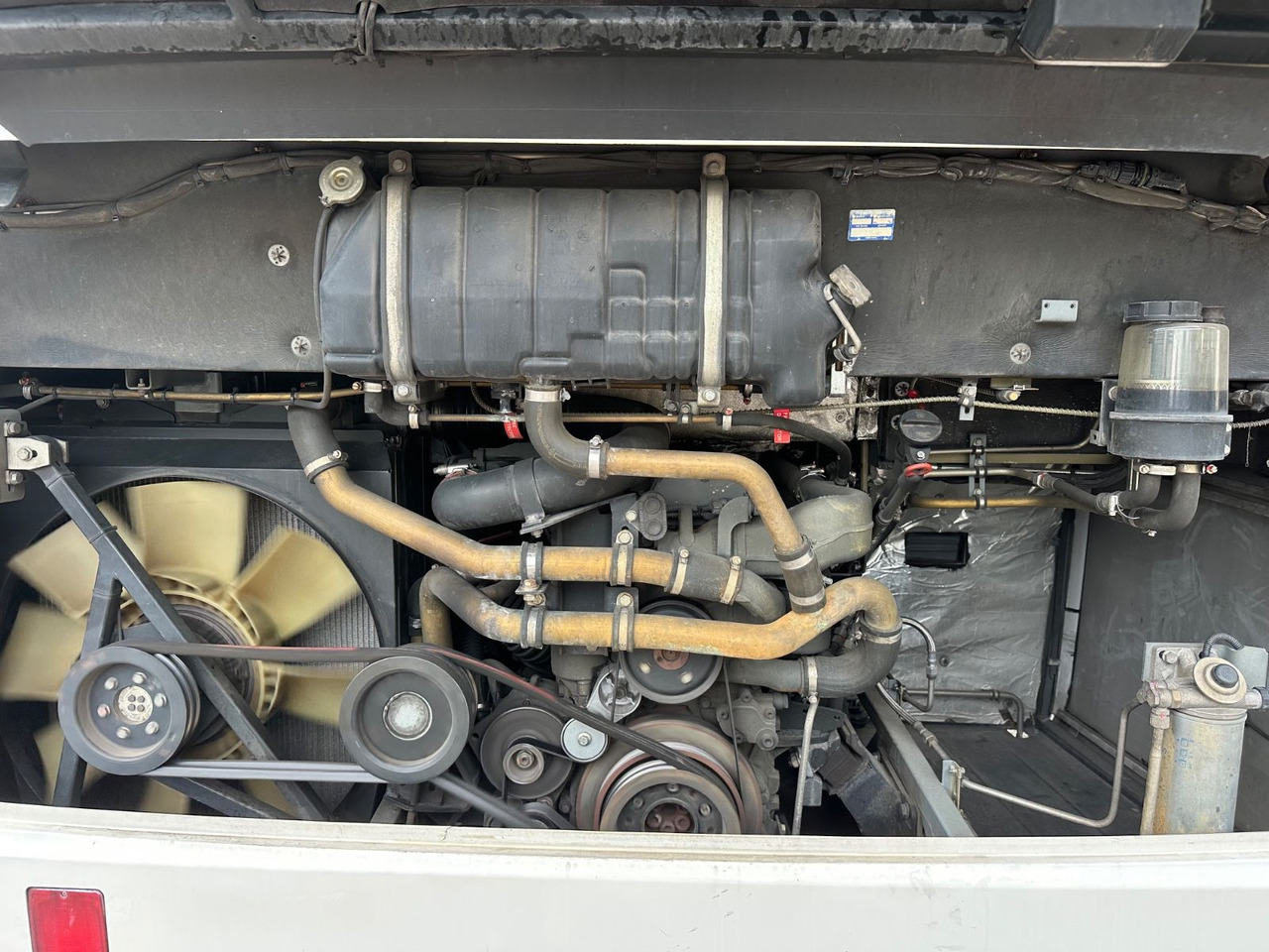 Mercedes-Benz O560 Intouro (EEV*Schalt) - Prímestský autobus: obrázok 4 Mercedes-Benz O560 Intouro (EEV*Schalt) - Prímestský autobus: obrázok 4