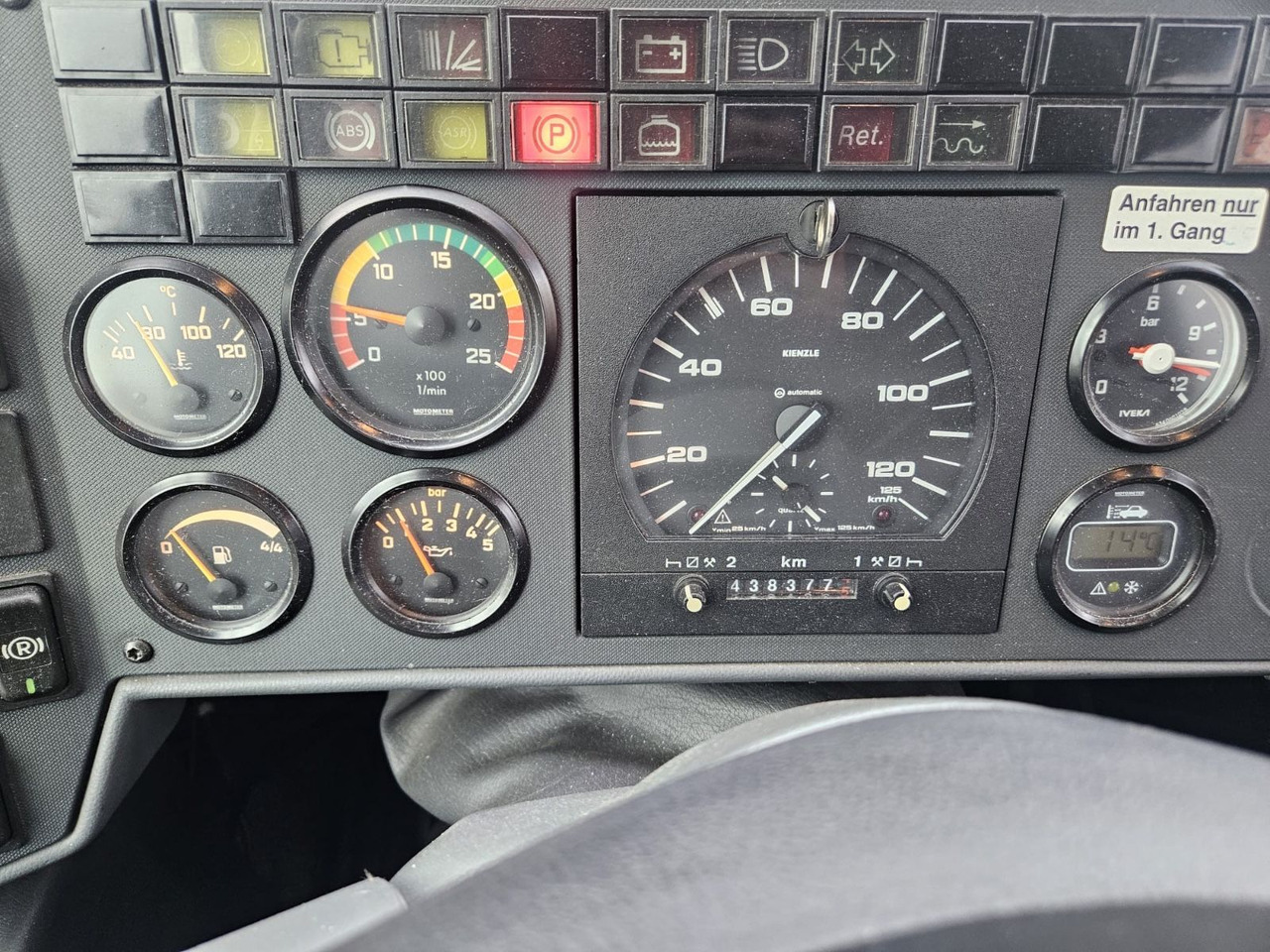 Leasing Setra S 317 UL (66 Sitze*Schalt*TOP) Setra S 317 UL (66 Sitze*Schalt*TOP): obrázok 15 Leasing Setra S 317 UL (66 Sitze*Schalt*TOP) Setra S 317 UL (66 Sitze*Schalt*TOP): obrázok 15