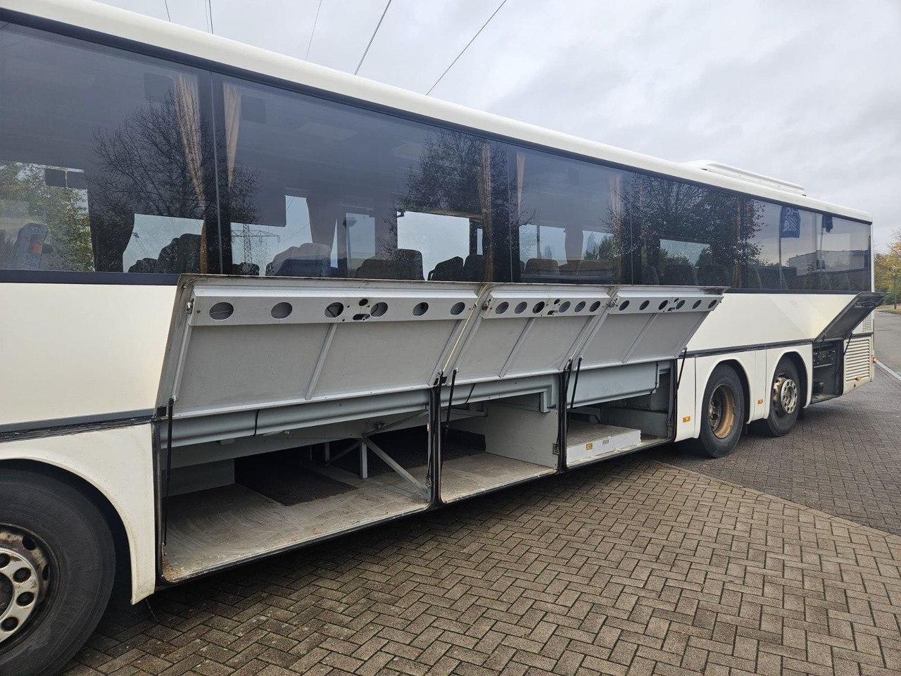 Setra S 317 UL (66 Sitze*Schalt*TOP) - Prímestský autobus: obrázok 4 Setra S 317 UL (66 Sitze*Schalt*TOP) - Prímestský autobus: obrázok 4