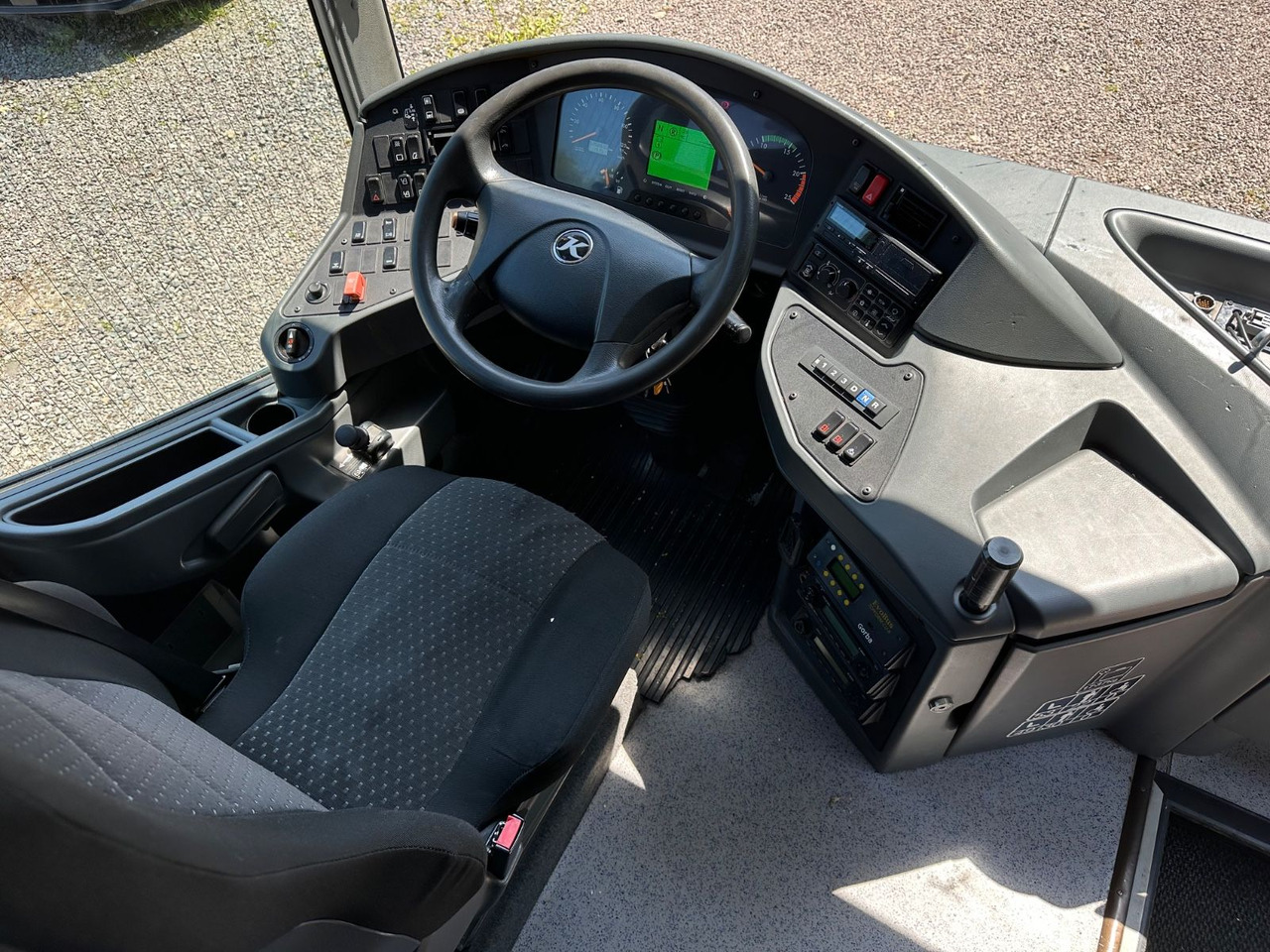 Setra S 415 UL (EEV*55 Sitze*TOP) - Prímestský autobus: obrázok 5 Setra S 415 UL (EEV*55 Sitze*TOP) - Prímestský autobus: obrázok 5