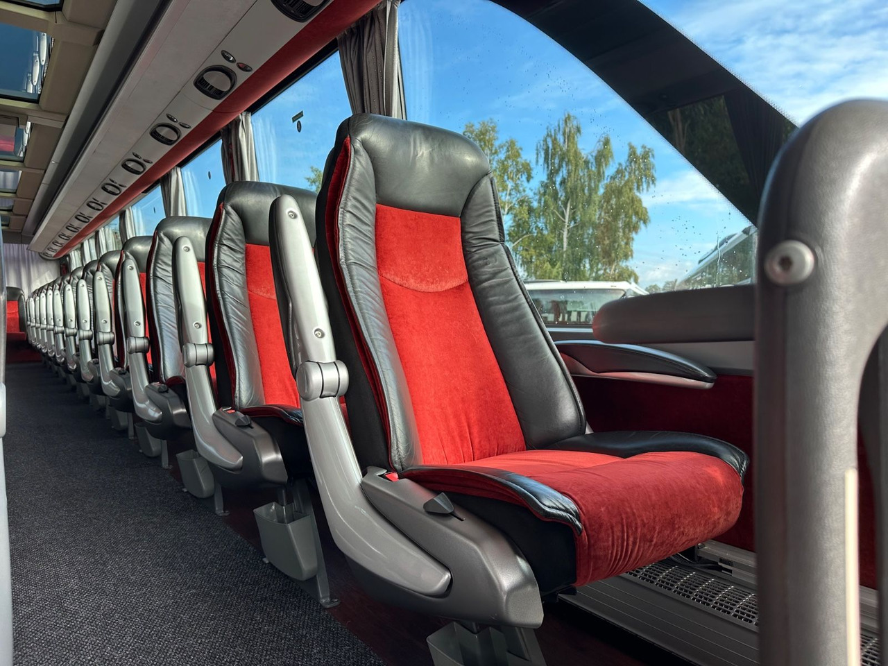 Setra S 416 HDH (V.I.P 2+1 Sitze*Panorama*TOP) - Autokar: obrázok 5 Setra S 416 HDH (V.I.P 2+1 Sitze*Panorama*TOP) - Autokar: obrázok 5