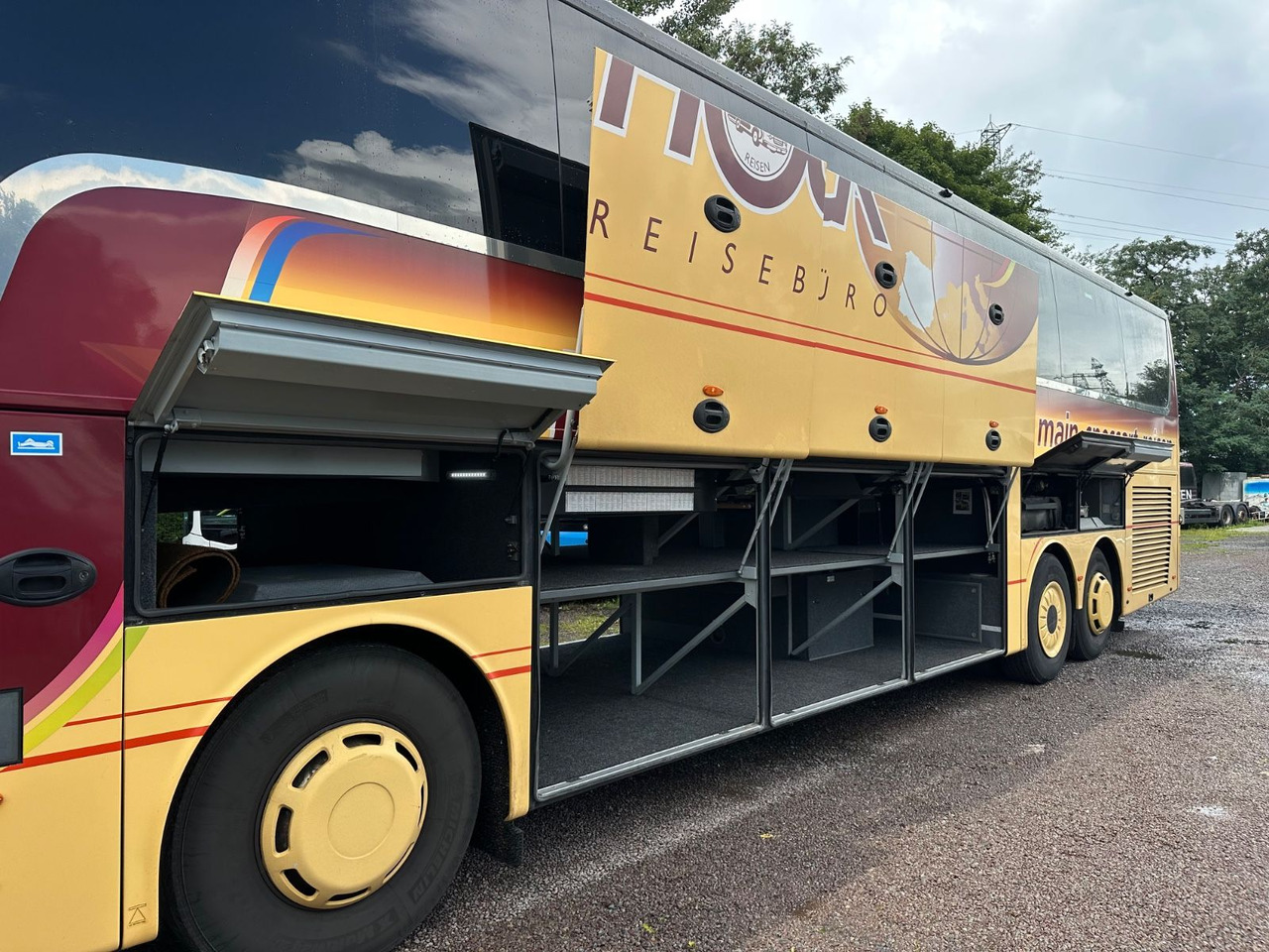 Vanhool TX16 Astron (TOP) 417 HDH/ 517 HDH - Autokar: obrázok 4 Vanhool TX16 Astron (TOP) 417 HDH/ 517 HDH - Autokar: obrázok 4