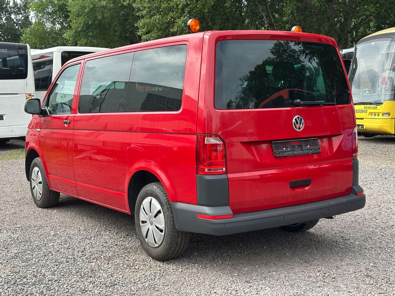 Volkswagen T6 Kombi (PDC Hi*ACC*StandHz*9 Sitzer*AC) - Mikrobus: obrázok 3 Volkswagen T6 Kombi (PDC Hi*ACC*StandHz*9 Sitzer*AC) - Mikrobus: obrázok 3