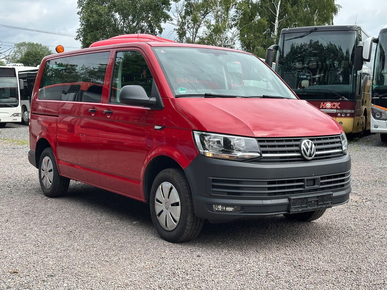 Volkswagen T6 Kombi (PDC Hi*ACC*StandHz*9 Sitzer*AC) - Mikrobus: obrázok 2 Volkswagen T6 Kombi (PDC Hi*ACC*StandHz*9 Sitzer*AC) - Mikrobus: obrázok 2