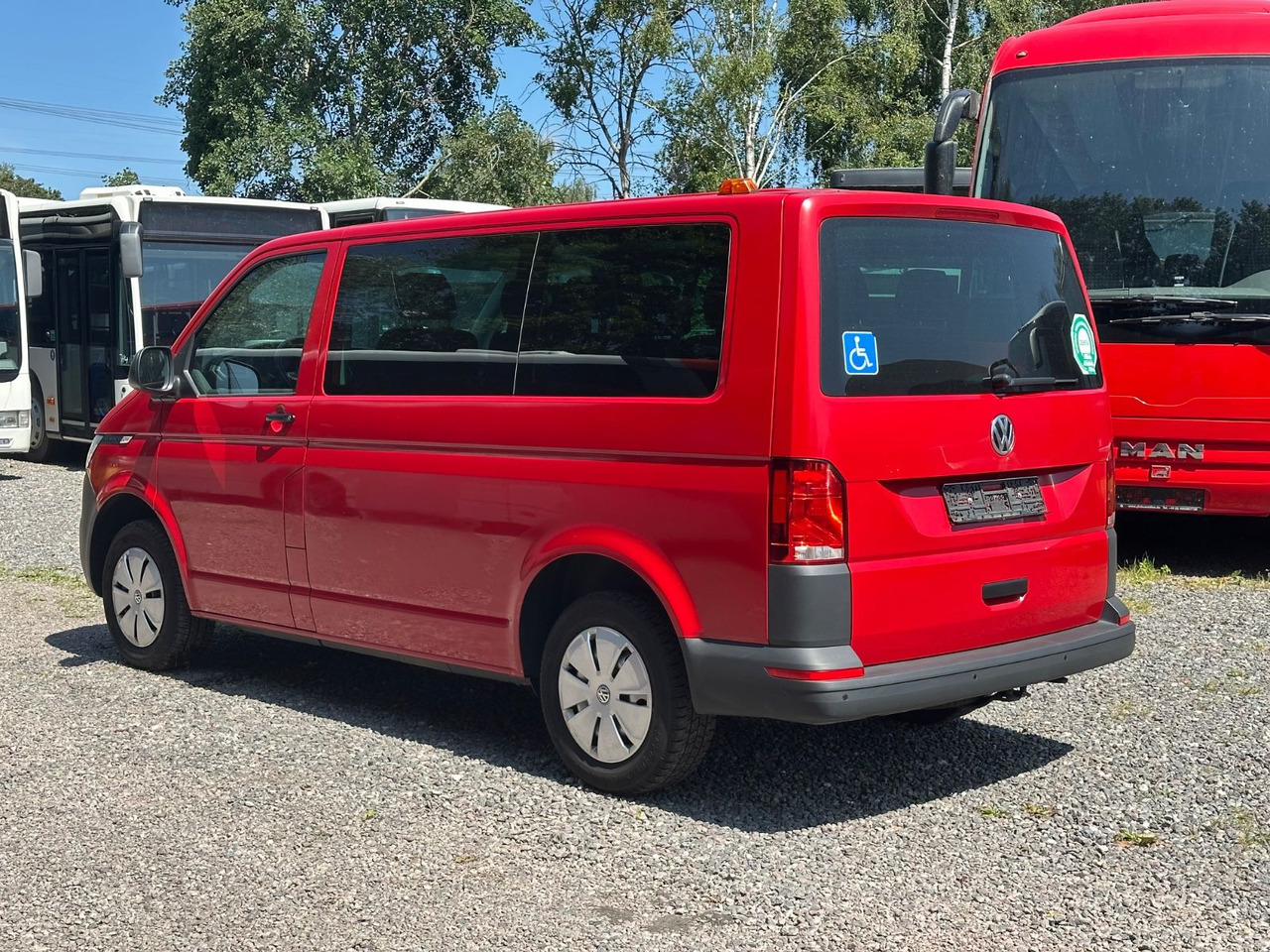 Volkswagen T6 Kombi (PDC Hi*ACC*StandHz*9 Sitzer*AC) - Mikrobus: obrázok 3 Volkswagen T6 Kombi (PDC Hi*ACC*StandHz*9 Sitzer*AC) - Mikrobus: obrázok 3