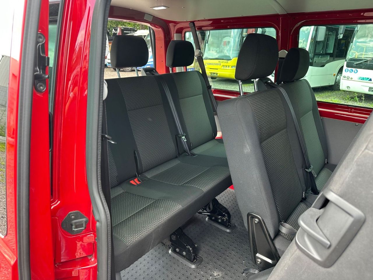 Volkswagen T6 Kombi (PDC Hi*ACC*StandHz*9 Sitzer*AC) - Mikrobus: obrázok 5 Volkswagen T6 Kombi (PDC Hi*ACC*StandHz*9 Sitzer*AC) - Mikrobus: obrázok 5